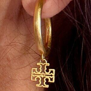 Tory Burch Britten Hoop Earrings – Rolled Brass Statement Jewelry
